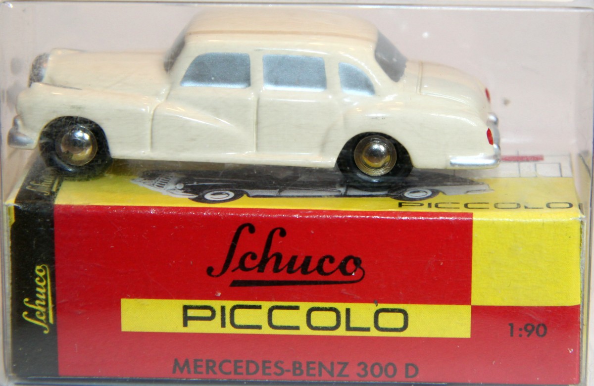 Schuco   05021 Piccolo Mercedes Benz 300 D, schwarz, im Originalkarton