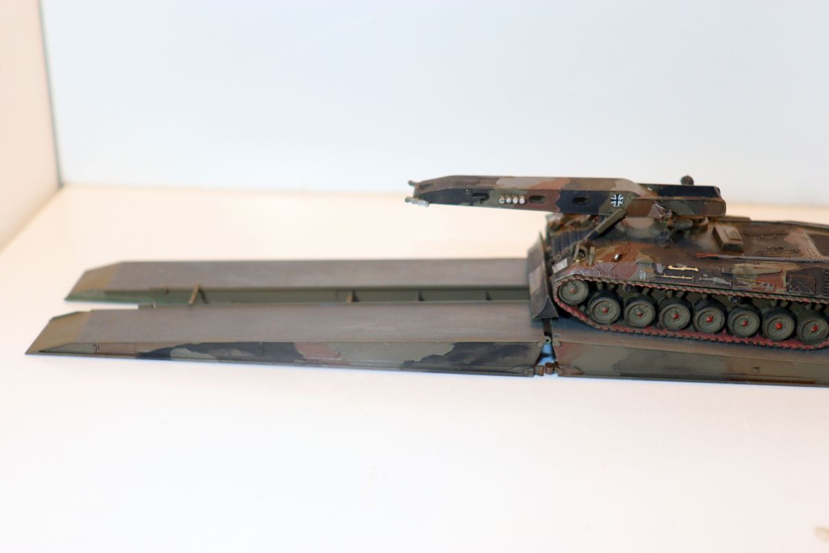 Model military vehicle, SW21848, tank with ramp, without original packaging