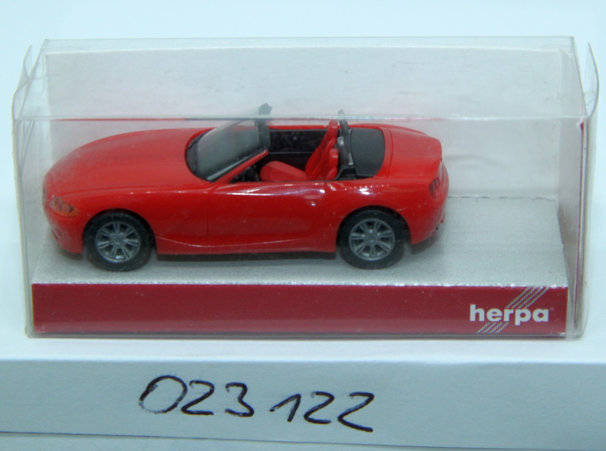 Herpa 023122, BMW Z 4 TM, red, for H0 gauge