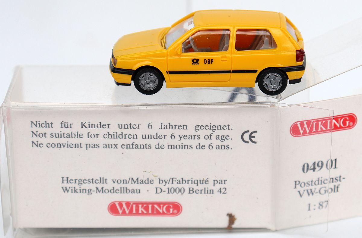 Wiking 04901, postal service VW Golf, yellow, for H0 scale, 