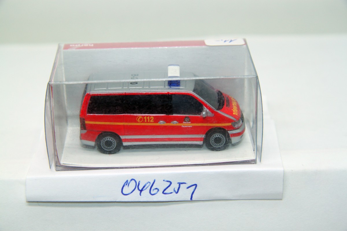 Herpa 046251, Mercedes-Benz VITO Bus, "Feuerwehr Berlin"
