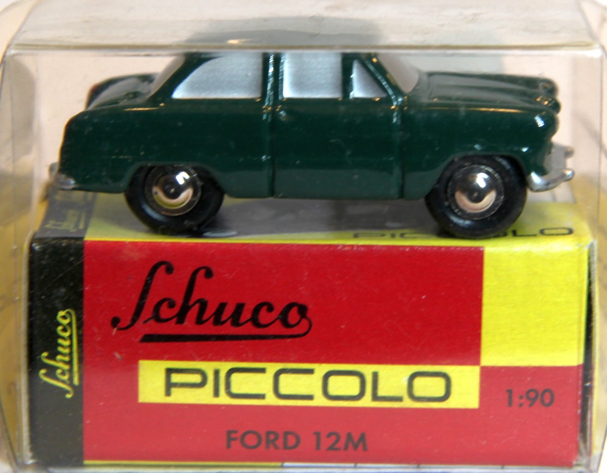 Schuco  01501 Piccolo Ford 12M, grün, im Original Karton