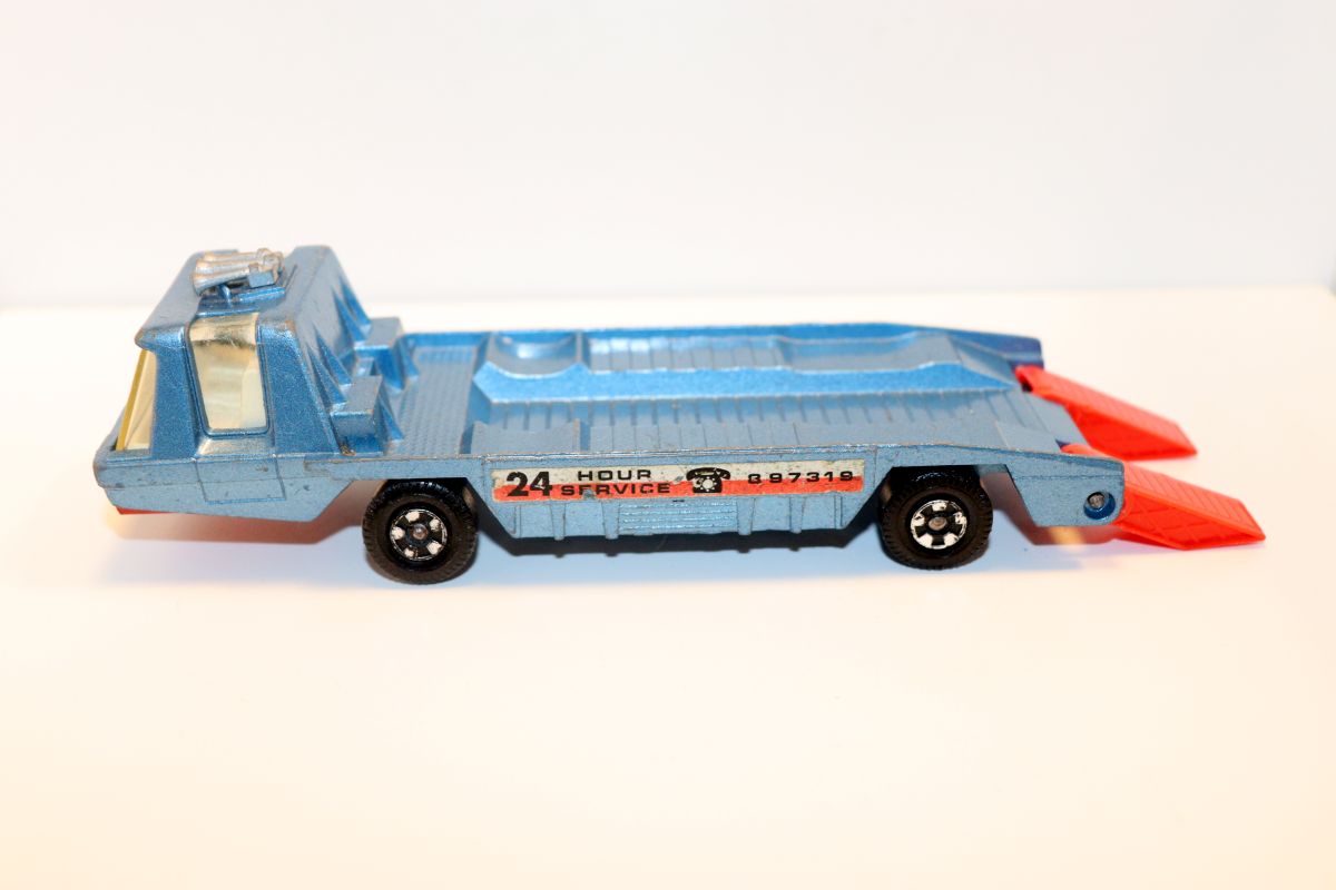 Matchbox SW21389, Matchbox Super Kings, K-2/5 transporter for cars, blue, used, 