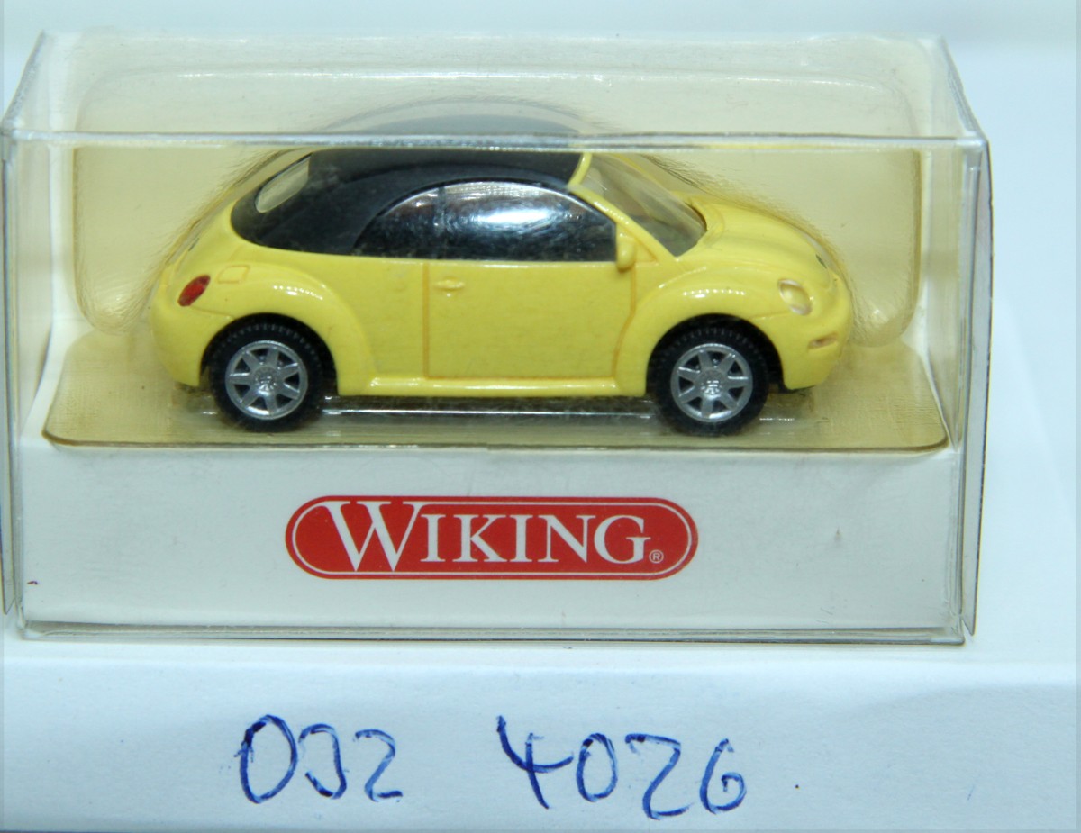 Wiking 0324026, New Beetle Cabrio, yellow, for H0 gauge, with original box
