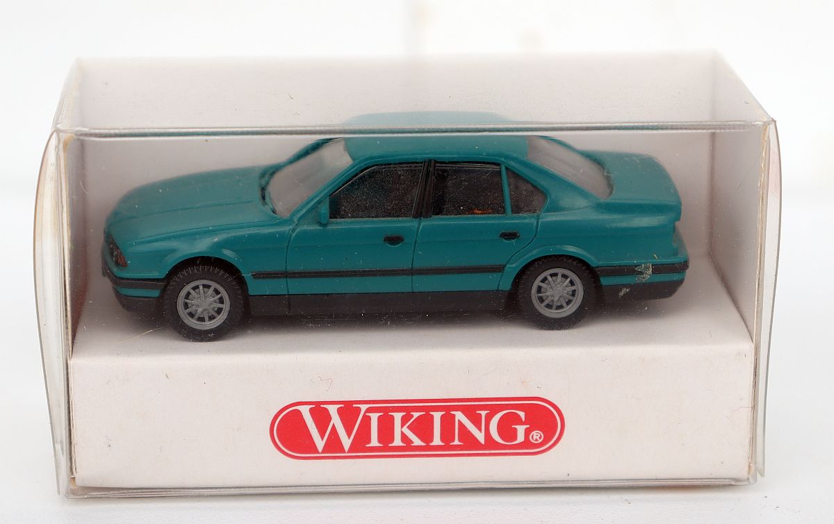Wiking 1930116, BMW 520i, turquoise blue, for H0 gauge