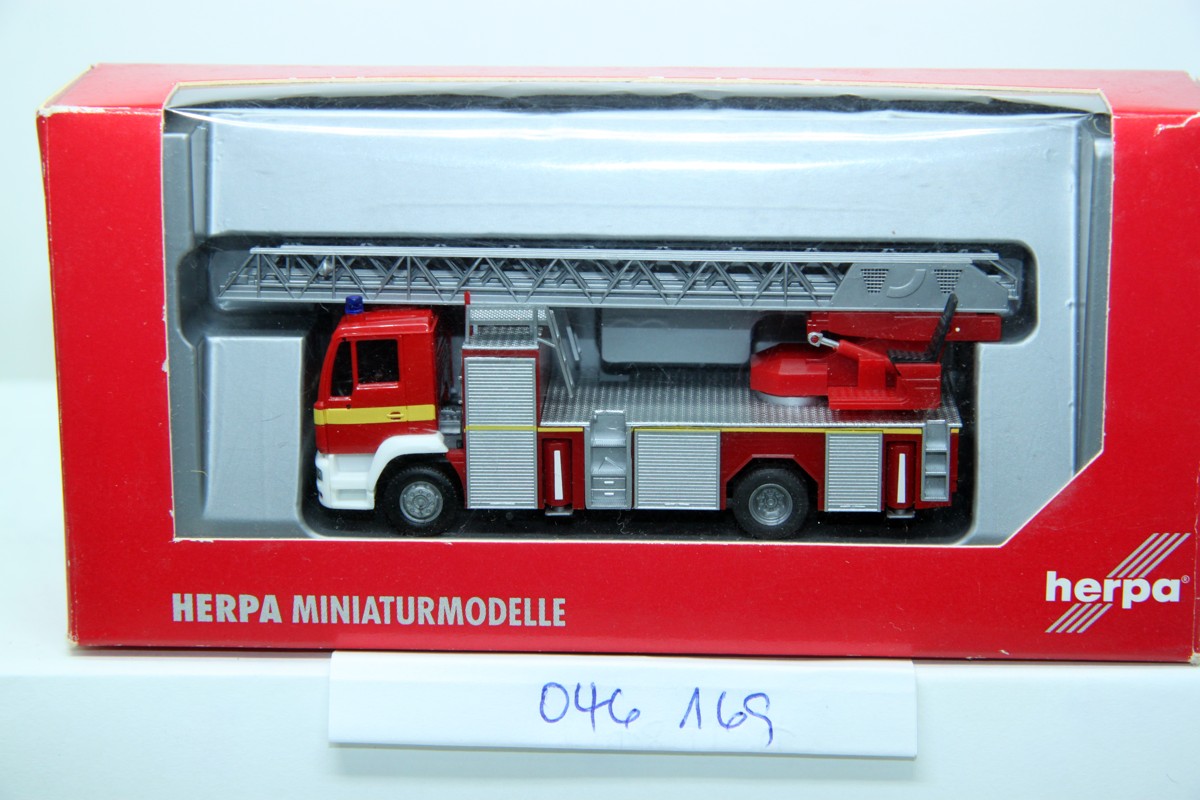Herpa 046169, MAN M2000 kompakt Drehleiter DLK 23-12, "Feuerwehr"