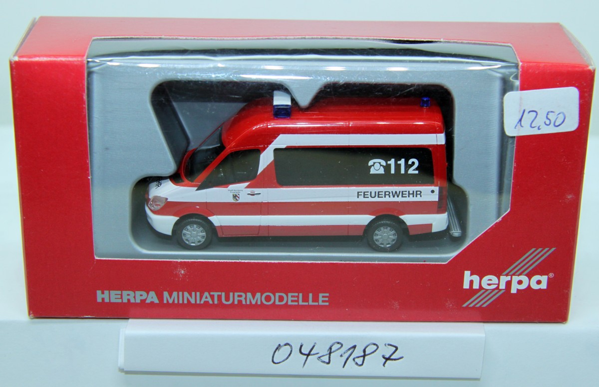 Herpa  048187, Mercedes-Benz Sprinter Bus "Feuerwehr Nürnberg" 