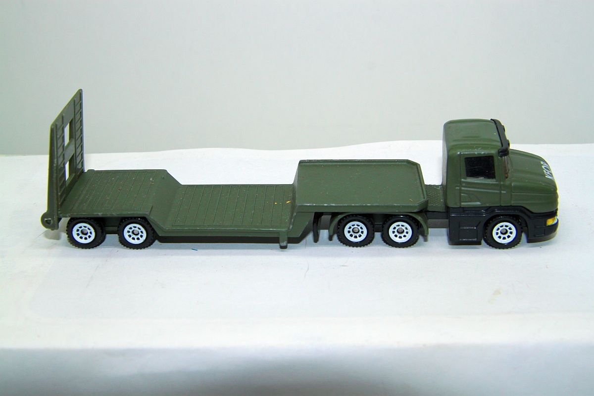 Siku SW19741, KFOR low loader for military vehicles, olive, used, with signs of wear, 