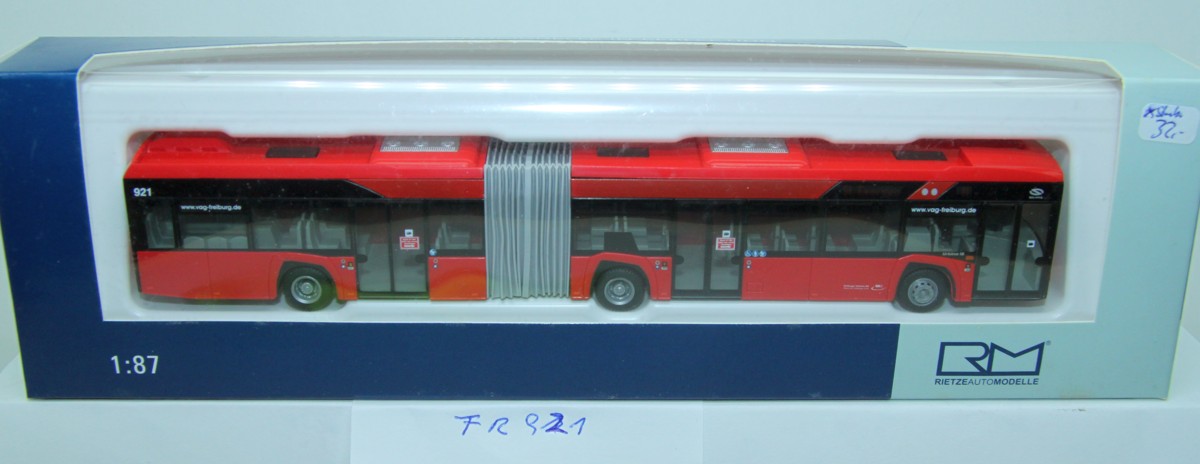 Rietze, Stadtbus / Gelenkbus, VAG Freiburg, rot, Linie 921