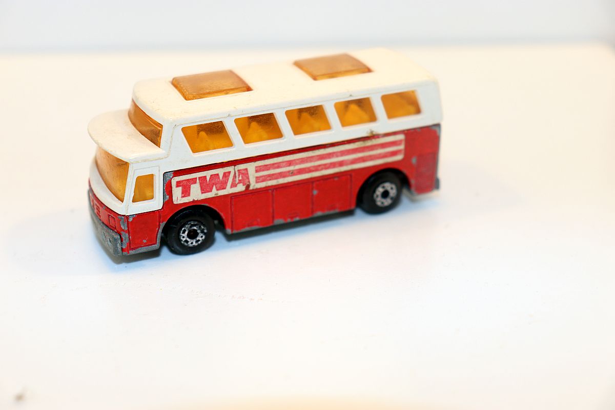 Matchbox Superfast, SW20498, MB 65 Airport Coach “TWA”, scale 1:87, 