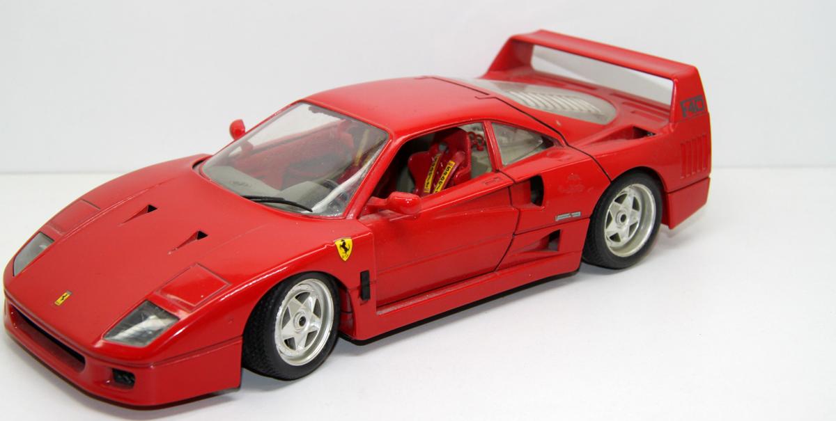 Burago Ferrari F40 (1987) 1