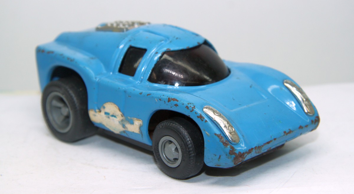 Tonka Modellauto blau,  Maßstab 1:43, bespielt mit  deutlichen Gebrauchsspuren, siehe Bilder, ohne Originalverpackung, 