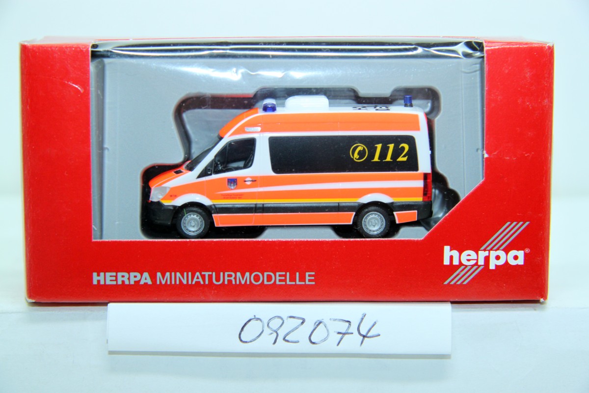 Herpa 092074, MB Sprinter bus, MTW crew transport, Holzminden fire brigade, for H0 gauge