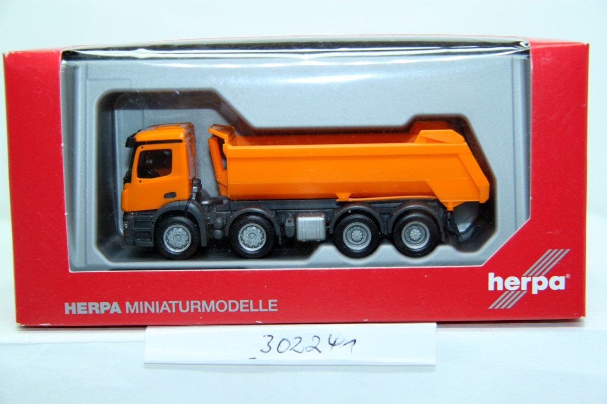 Herpa 302241, MB Antos S. 4-axle RuMuKipper. Miniature truck, for H0 gauge,