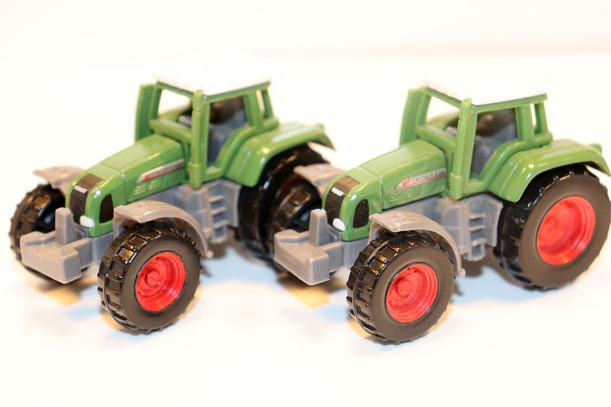 Siku 0858 Fendt Favorit 926 Vario, Traktormodell, Maßstab 1:55