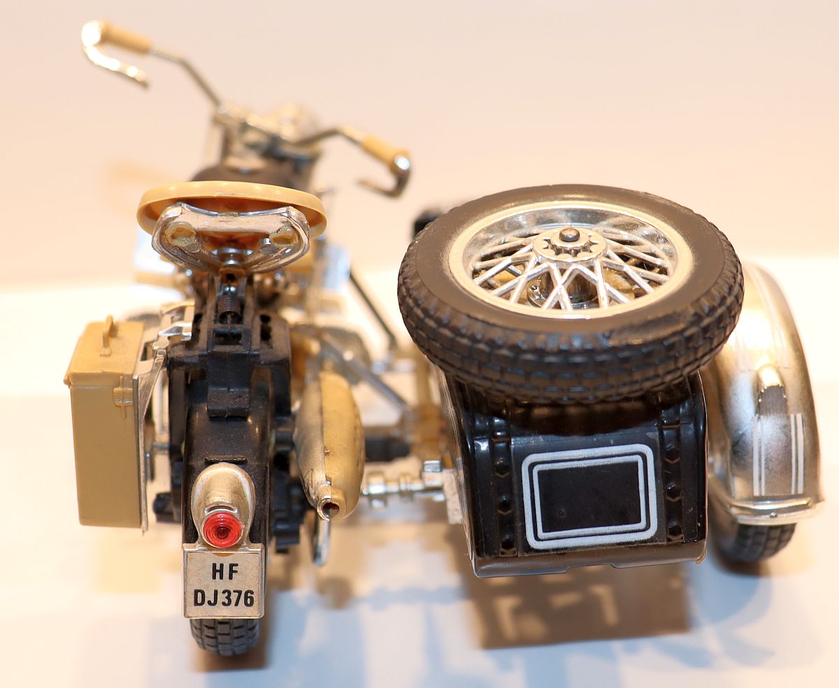 Polistill BMW R75, Motorrad m. Seitenwagen, Modell MS 110