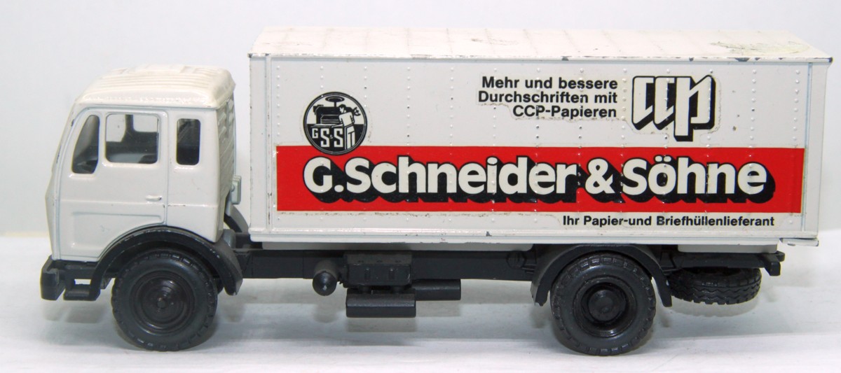 NZG LKW, MB Koffer Lastwagen, weiß mit Aufschrift "G.Schneider & Söhne", Maßstab 1:50, bespielt mit  sichtbaren Gebrauchsspuren, siehe Bilder, ohne Originalverpackung