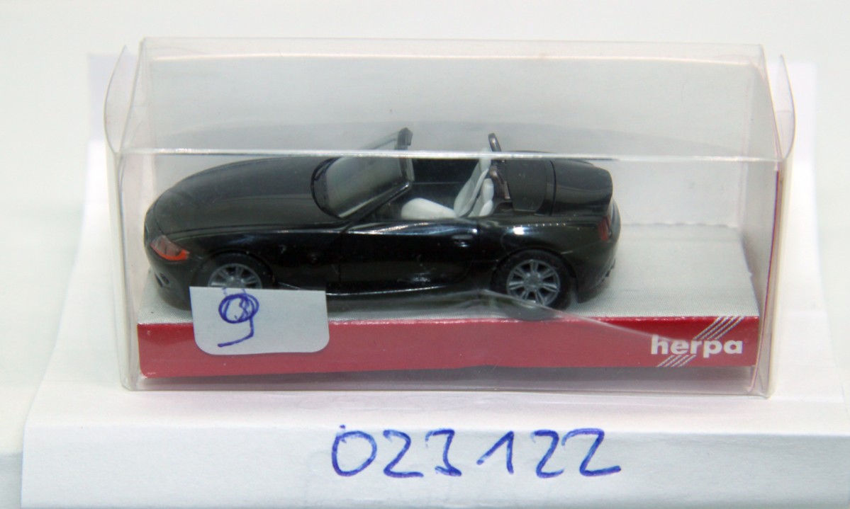 Herpa 023122, BMW Z 4 TM, black, for H0 gauge, with original box