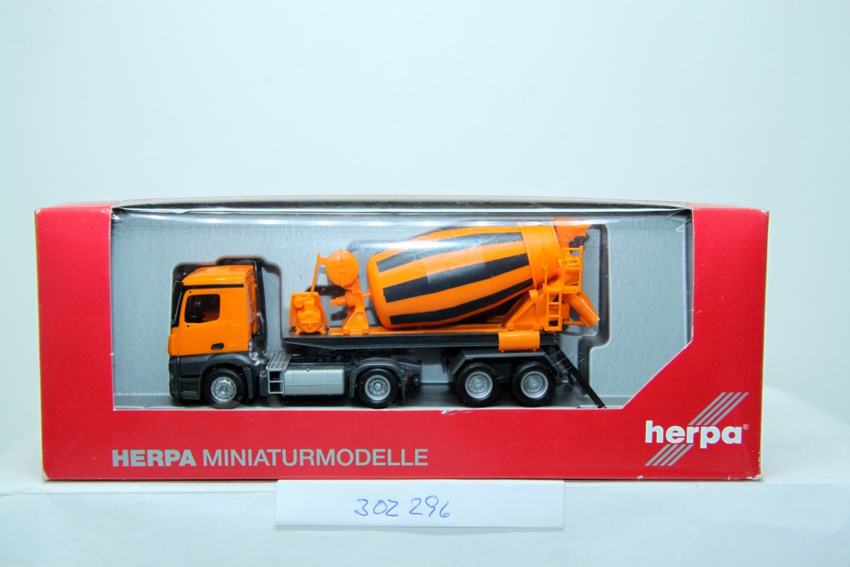 Herpa 302296, MB Antos M, concrete mixer semitrailer truck ,