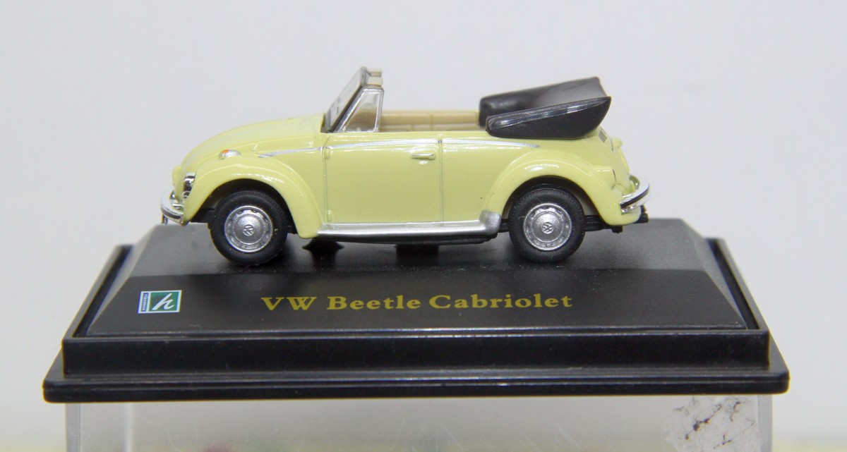 VW Beetle Cabriolet, hellgrün, für Spur H0, in Originalverpackung