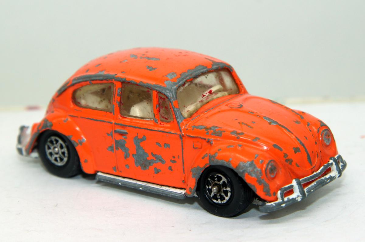 Corgi Toys Whizzwheels Volkswagen 1200 Saloon, orange 2