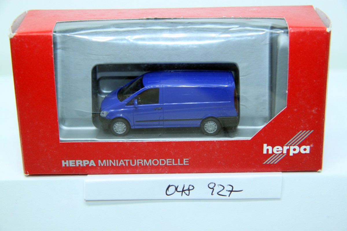 Herpa 048927, MB Vito 2010 box, dark blue, 
