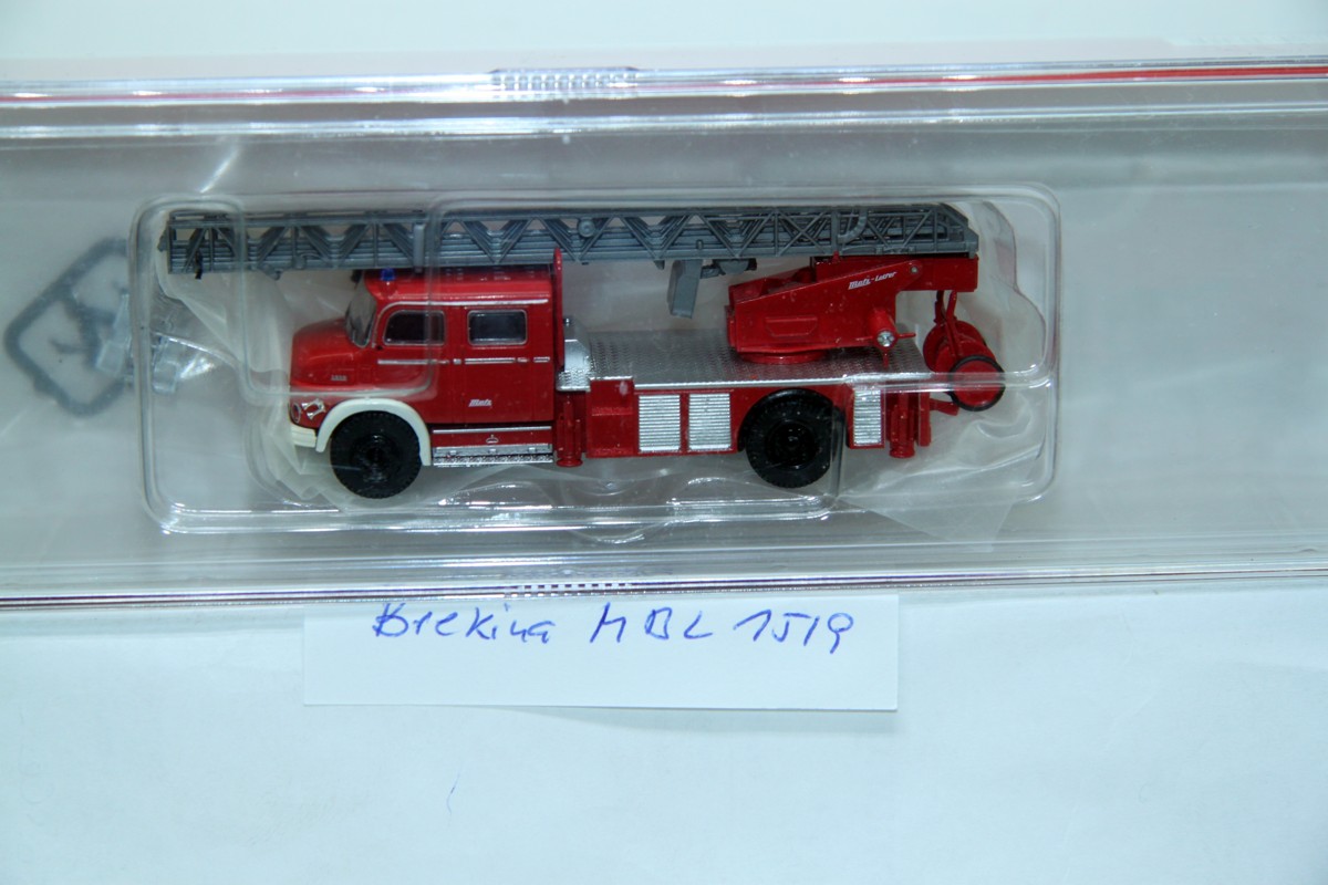 Brekina Mercedes L 1519 DLK 30, Feuerwehr Marburg, 1972, für Spur H0, mit Originalverpackung