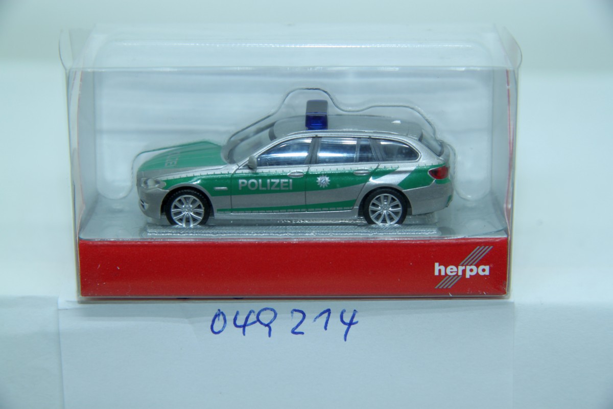 Herpa 049214, Blaulichtmodell BMW 5er Touring "Polizei Bayern" 