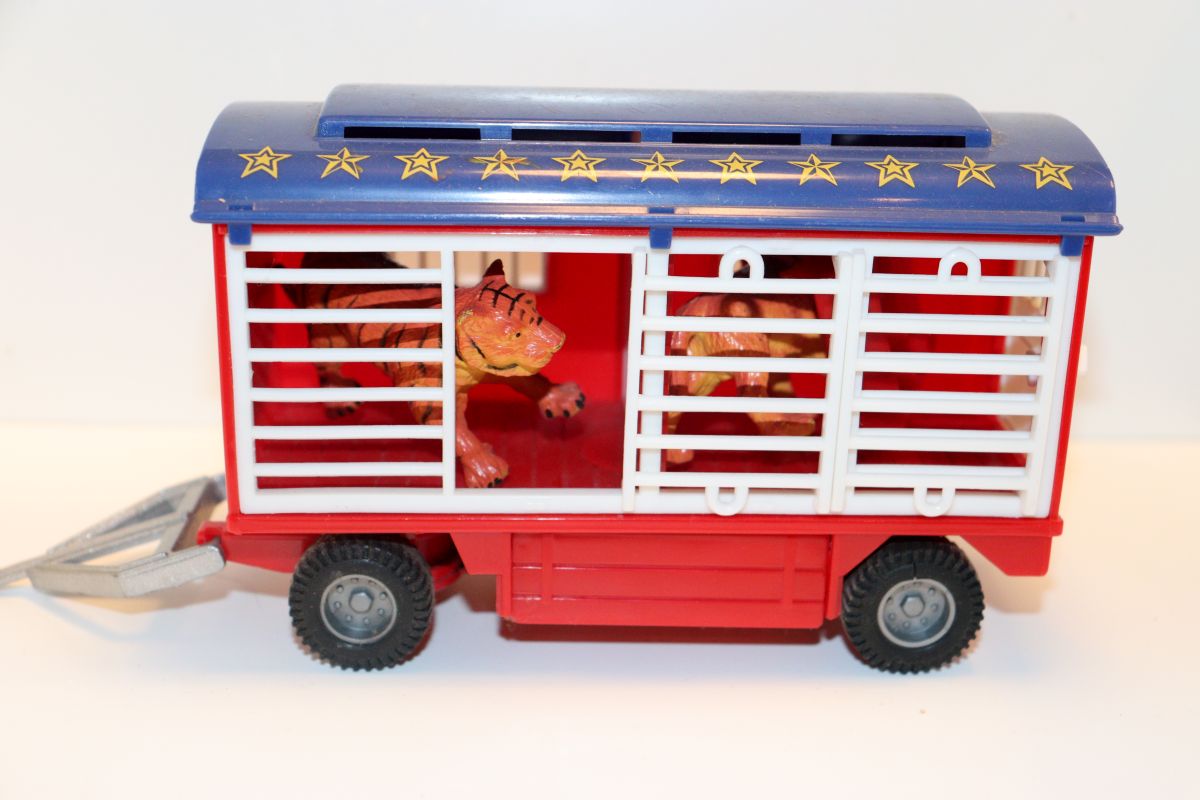 Welly SW21465, Mercedes Benz Unimog 1750 + Zirkuswagen, "Caesar Circus", blau/rot mit Tieren