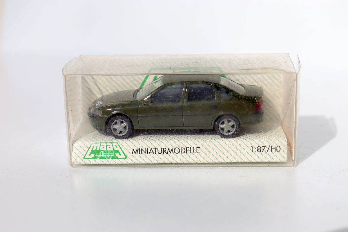 maag miniature models 70043, Opel Vectra BW, for H0 gauge,