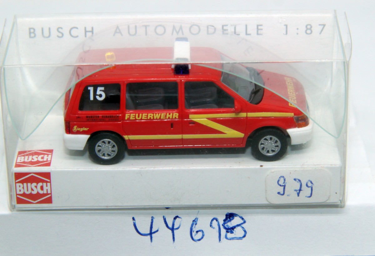 Busch 44618, Chrysler Voyager, Feuerwehr-Einsatzfahrzeug des Flughafen Münster/Osnabrück