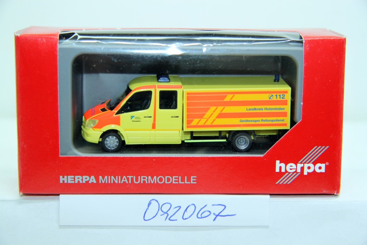 HERPA 092067, Mercedes-Benz Sprinter, equipment van, rescue service "Landkreis Holzminden",