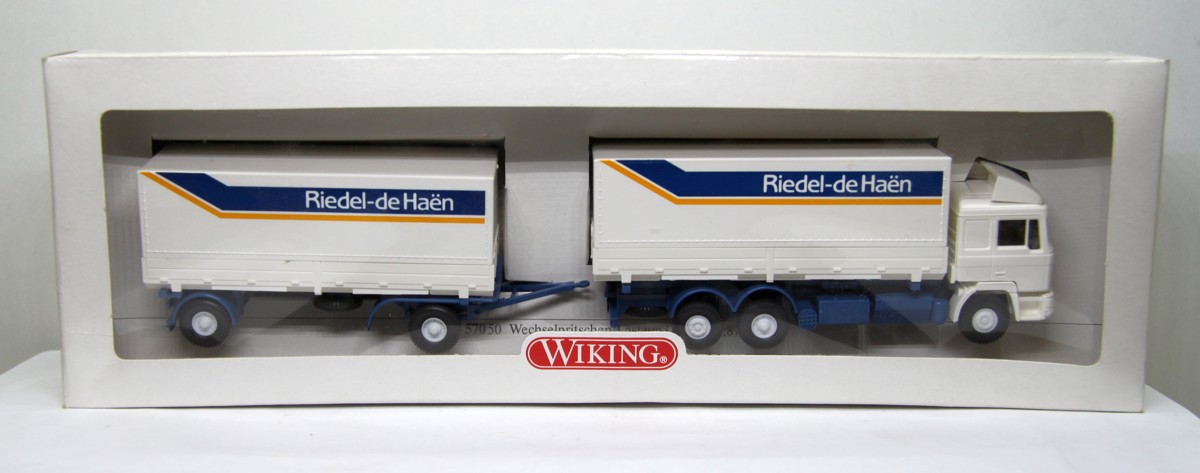 WIKING 57050,  MAN LKW, Wechselpritschen-Lastzug, mit Aufschrift "Riedel-de Haen", für Spur H0, mit Originalverpackung