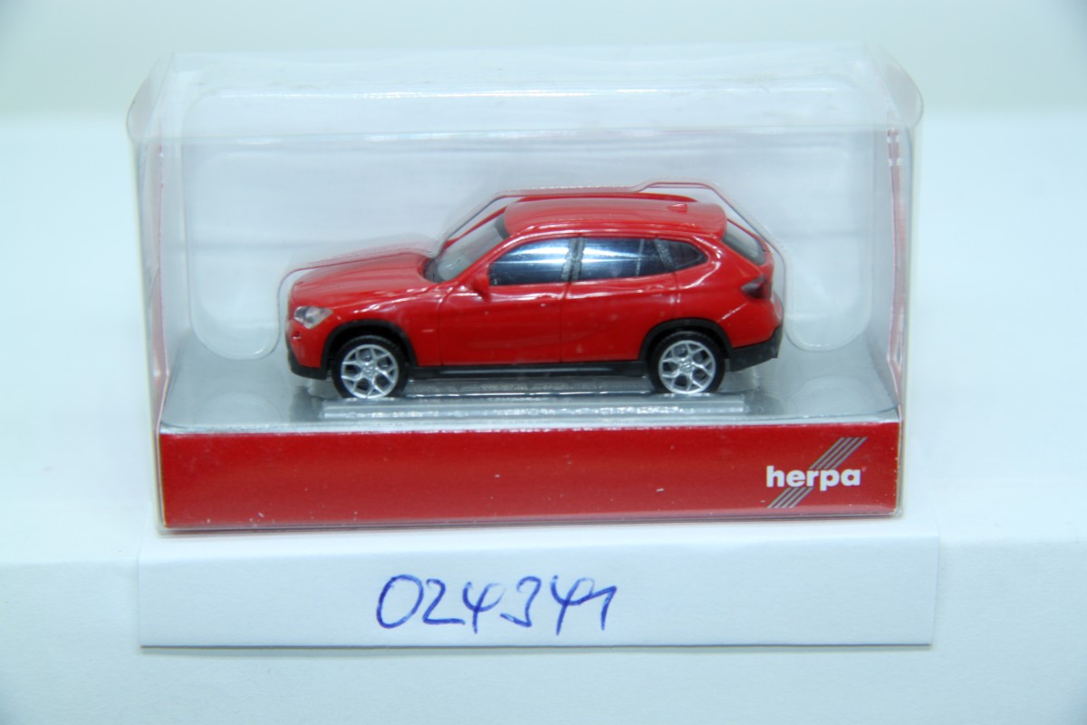 Herpa 024341, BMW X1 off-road vehicle red , for H0 gauge, with original packaging