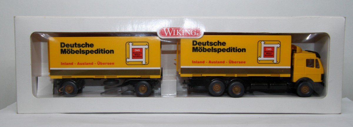 Wiking 57301, Mercedes Benz, Wechselkofferlastzug, mit Aufschrift "Deutsche Möbelspedition", für Spur H0, mit Originalverpackung