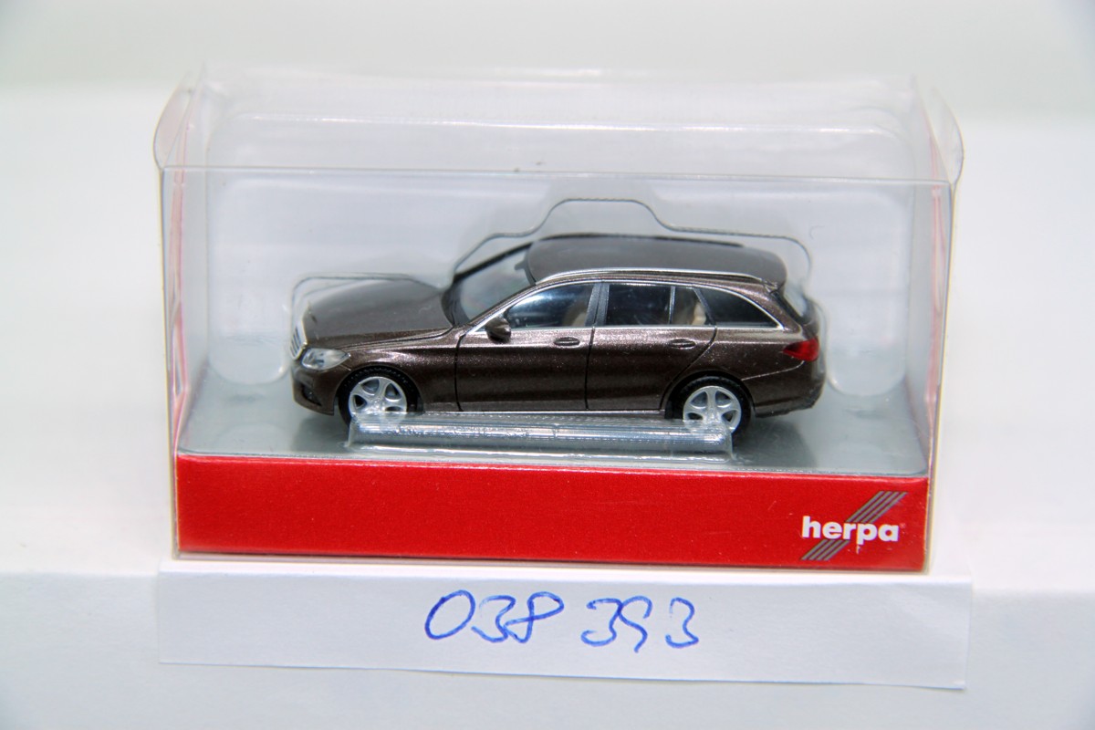 Hewrpa 038393, Mercedes-Benz C-Klasse T-Modell Elegance, braun metallic