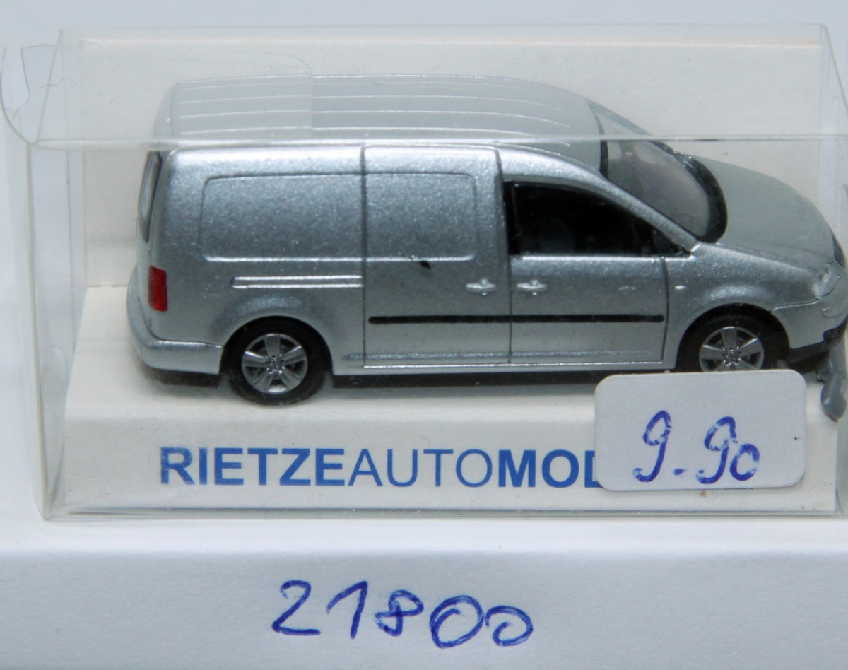 Rietze 21800, Volkswagen Caddy Maxi Kasten, silber