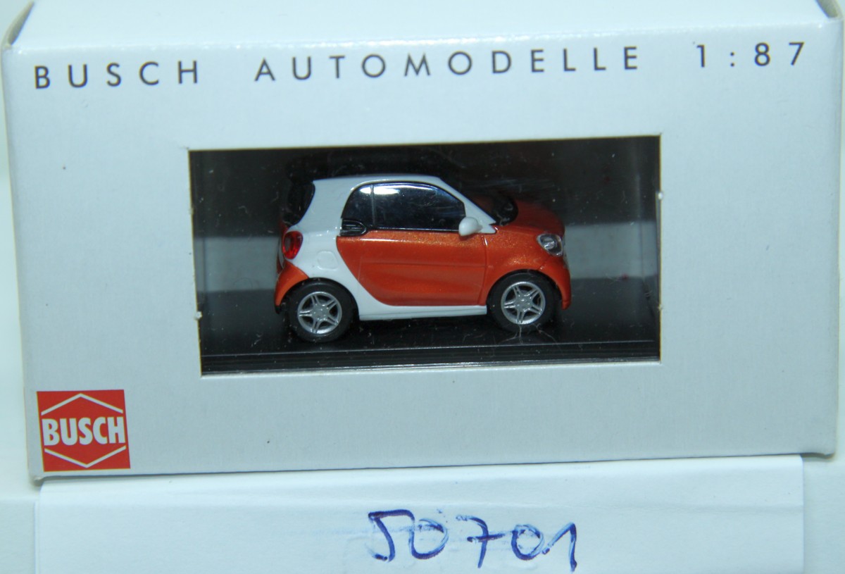 Busch 50701, Smart Fortwo Coupé Modell 2014, » CMD-Collection «, rotorange