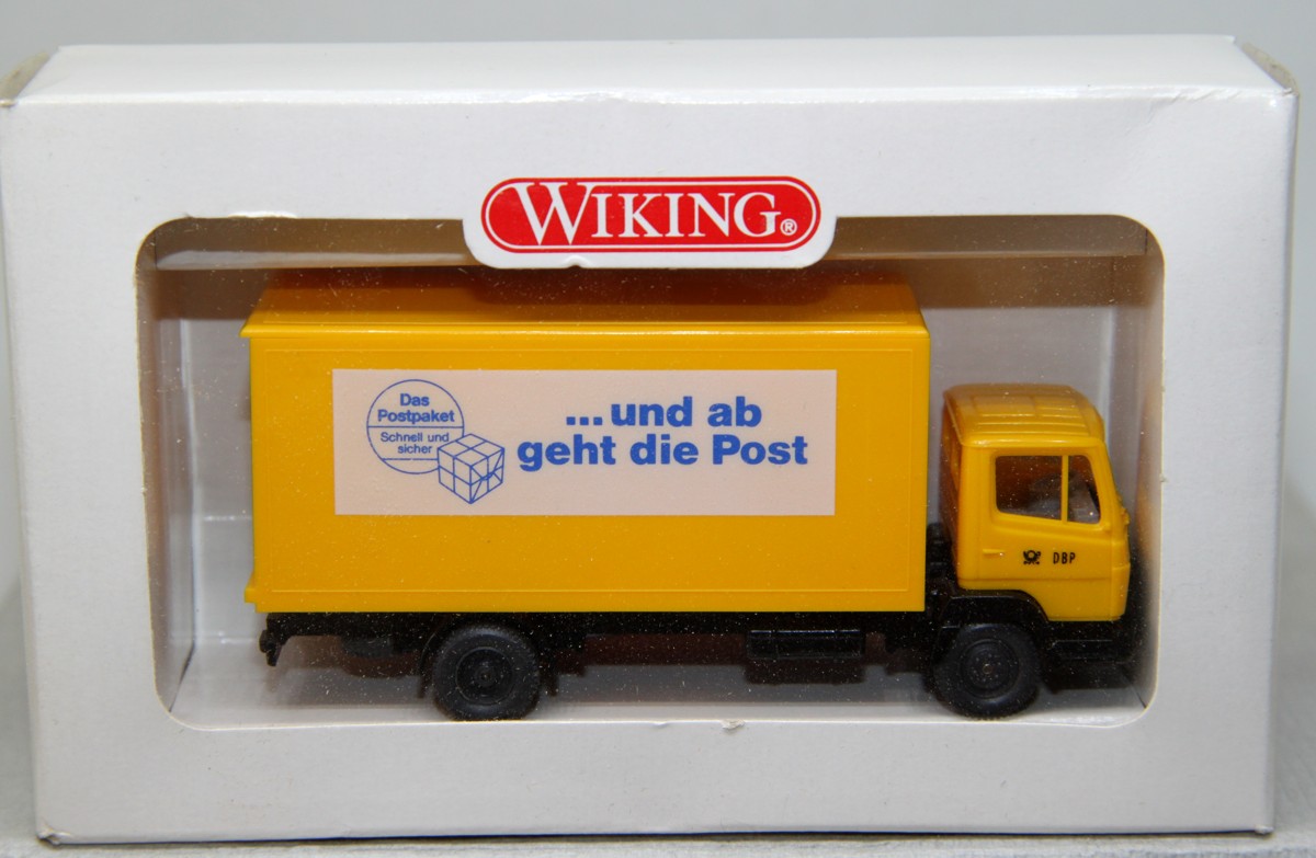Wiking 55201, Mercedes Post-Koffer-LKW "und ab geht die Post", für Spur H0, in OVP