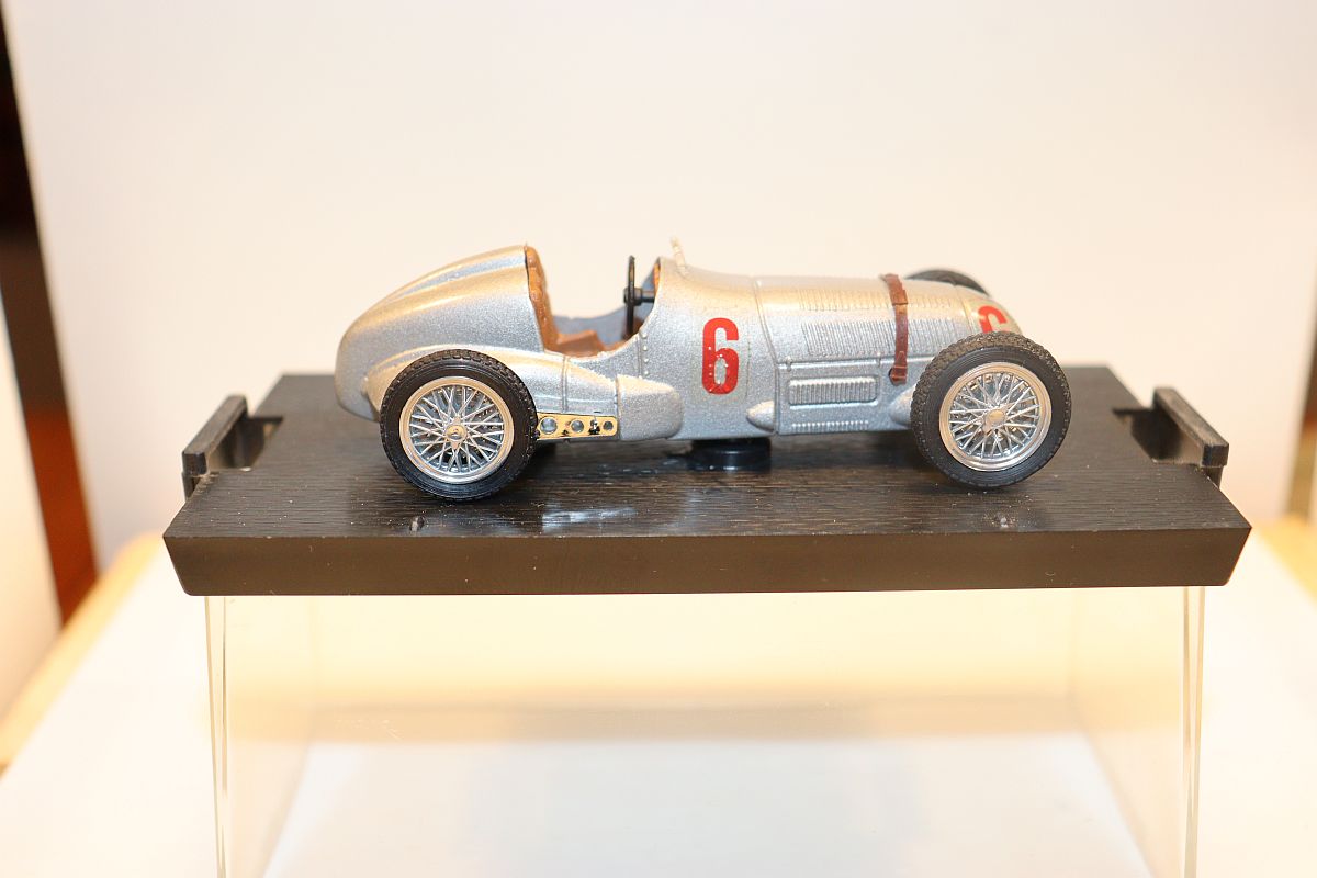 Brumm Mercedes-Benz, Silberpfeil #6 silber-metallic