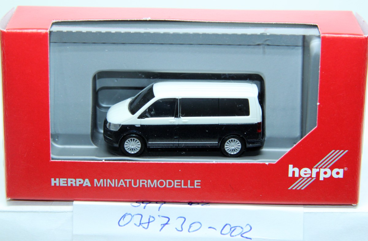Herpa 038730-002, VW T6 BICOLOR, WEISS/STARLIGHT BLUE METALLIC, für Spur H0, mit Originalverpackung