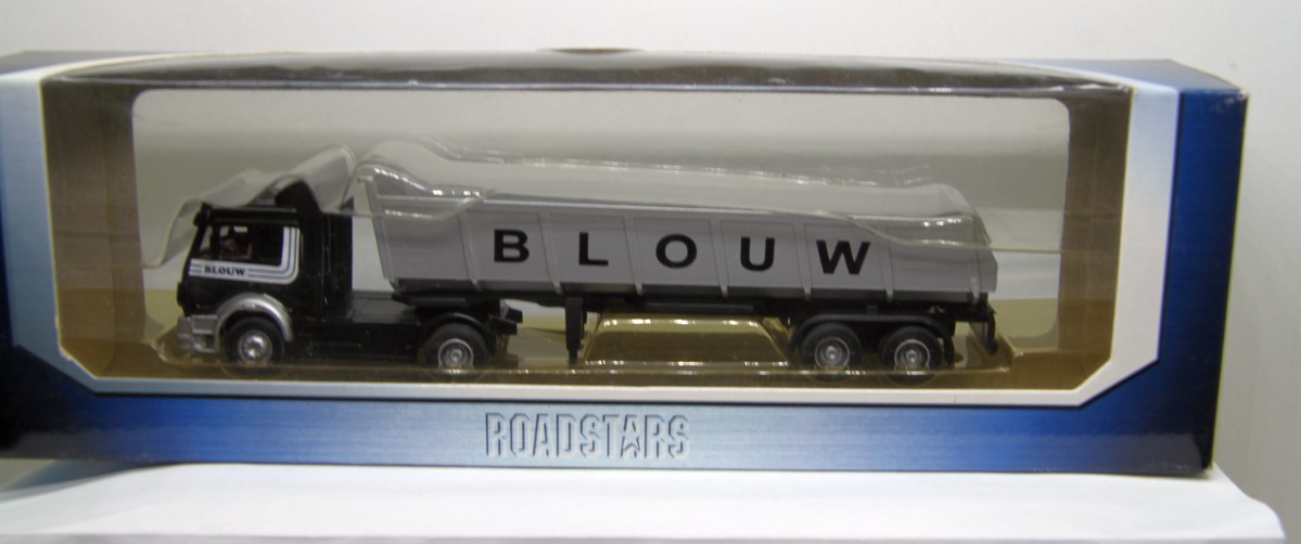 Roadstars 452, LKW , Spritzguss Modell mit Kunststoffteilen, "Blouw" für Spur H0, mit OVP