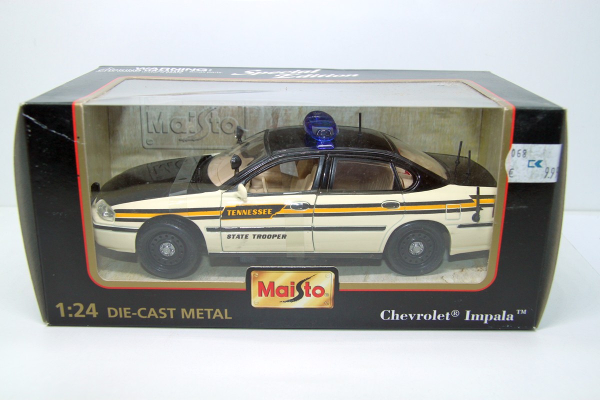 Maisto 31211, Maisto , Chevrolet Impala Military Police. Scale 1:24