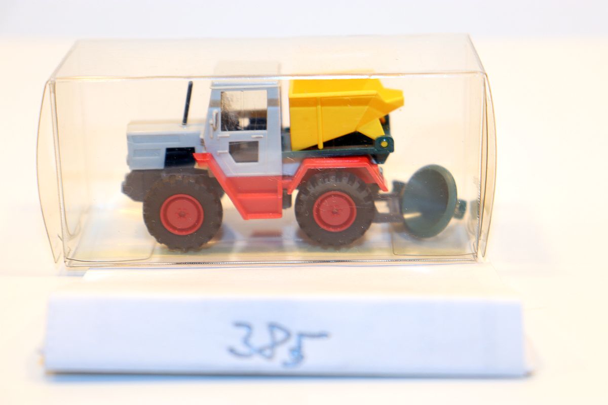 Wiking 385 (?), MK tractor with loading platform, yellow/red, for H0 gauge, 