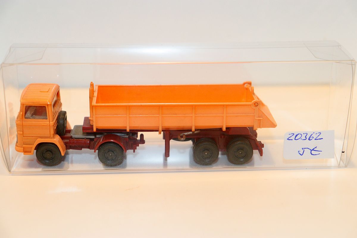 Wiking SW20362, Mercedes MB 1317 truck tipper rear tipper platform, orange, for H0 scale