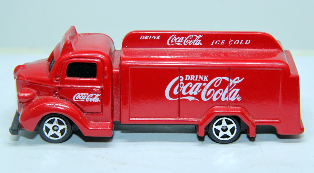 Coca Cola Lieferfahrzeug, Maßstab 1:??, bespielt mit  Gebrauchsspuren, siehe Bilder, ohne Originalverpackung, 