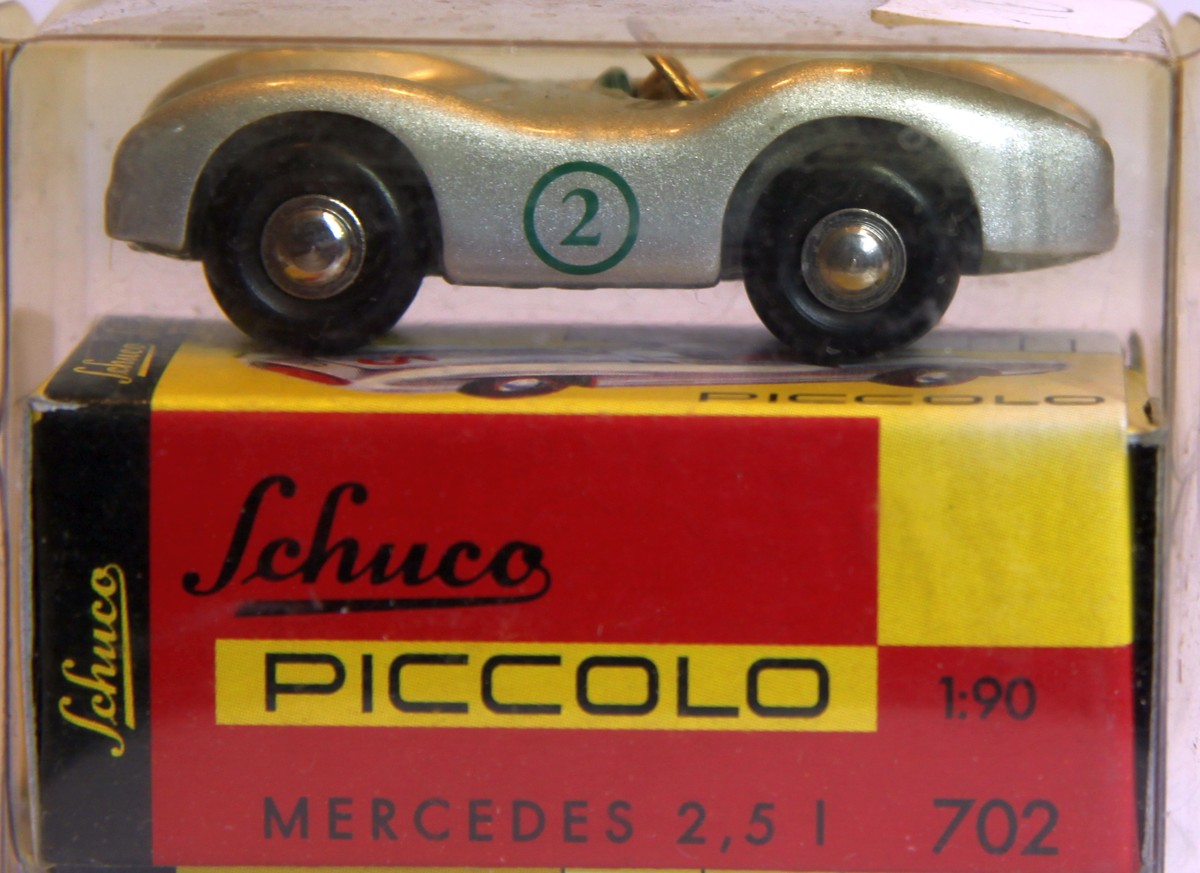 Schuco  077435 Piccolo Mercedes Benz Stromlinie "Langnenburg Classic", silbern, im Originalkarton