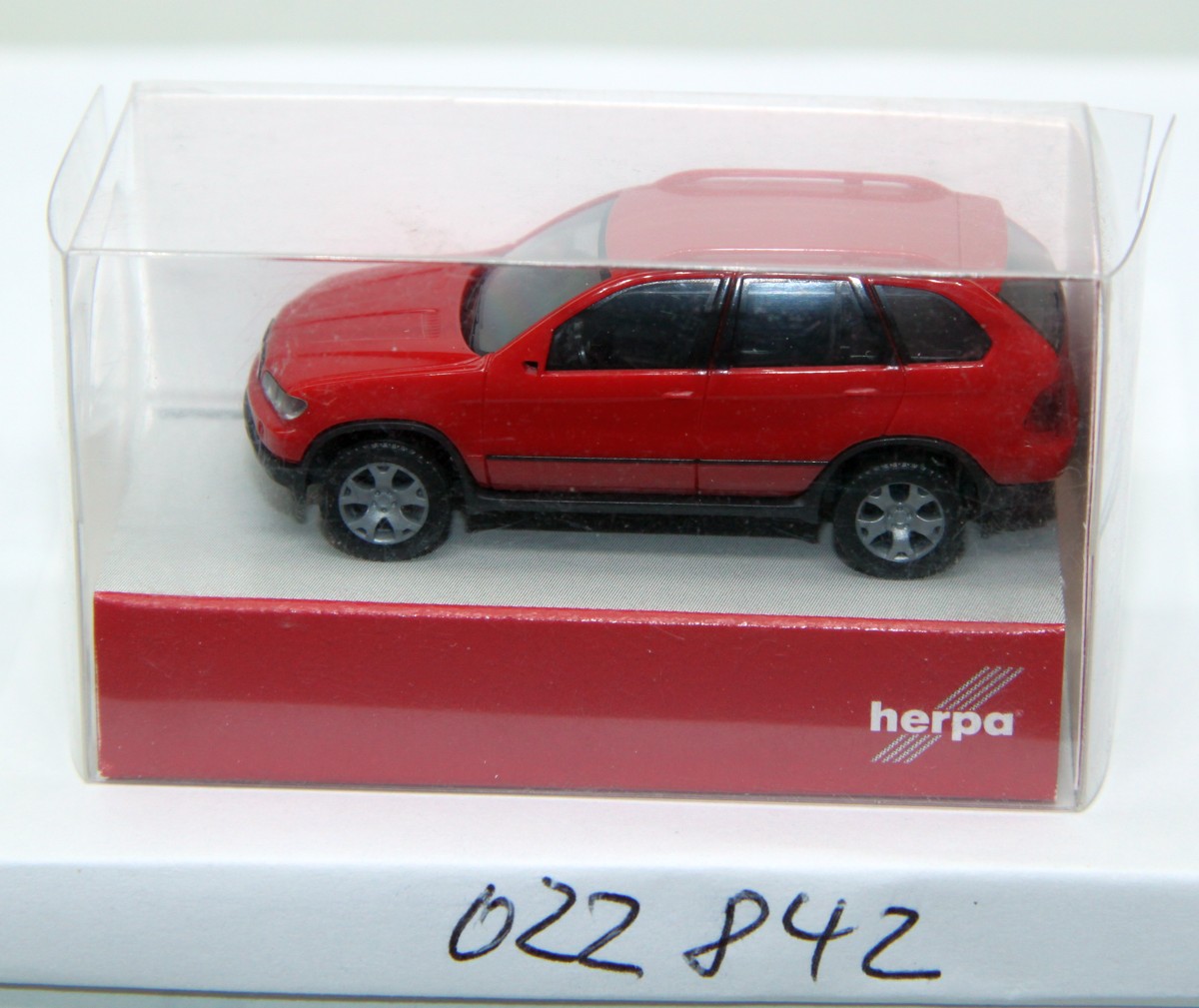Herpa 022842, BMW X5, Std, red, for H0 gauge,