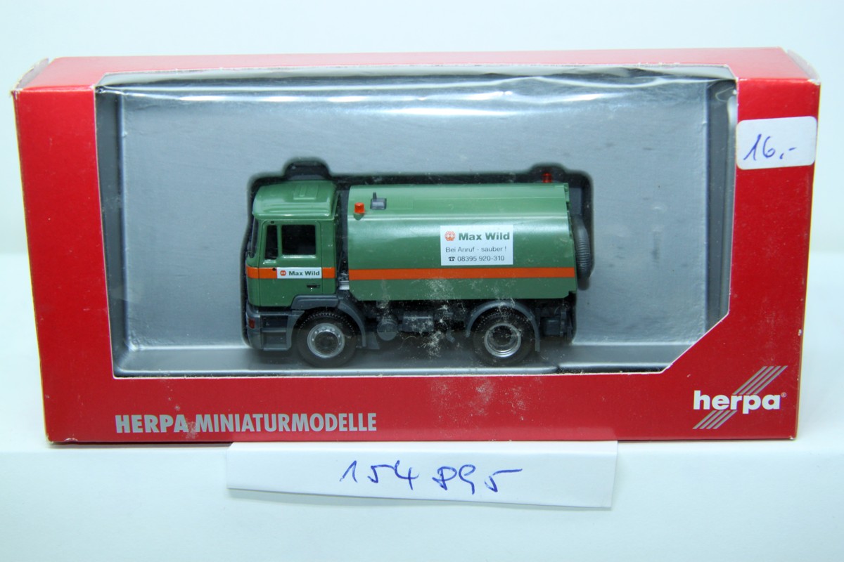 Herpa 154895, MAN F2000 Kehrfahrzeug "Max Wild" 
