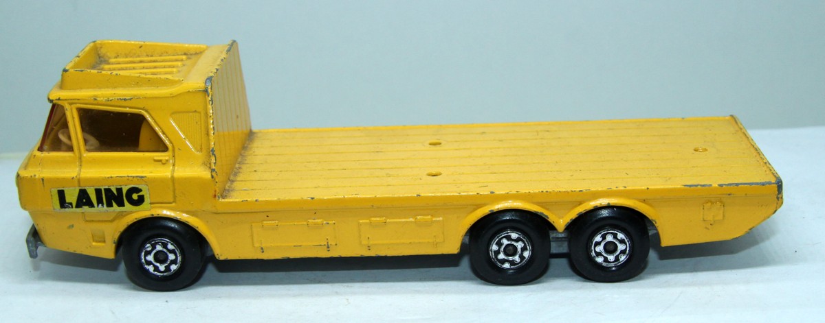 MATCHBOX Super Kings "Construction Transporter" K-36, Lesney Prod. 1974, gelb, Maßstab 1:55, bespielt mit  deutlichen Gebrauchsspuren,  siehe Bilder, ohne Originalverpackung